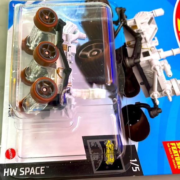 Special Feature :Mars Perseverance Rover - Picture 3 of 11